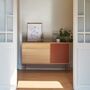 Teulat_Yoko_Sideboard_1D_Eiche_Brick_Red_Lifestyle