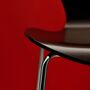 Fritz_Hansen_Stuhl_Serie_7_in_Furnier_lackiert_100_Braun_Lifestyle_3017