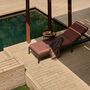 Ethnicraft_Beistelltisch_mit_Outdoor_tablett_Dark_Bronze_Lifestyle_30006