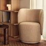 Ferm Living Drehbarer Lounge Chair Rico Club von Ferm Living Black / Honey - Vanir