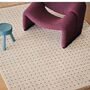 Teppich Yield Dot Naturally Coloured Fringes von Kvadrat