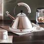 Elektrischer Wasserkocher MG32 Kabelfreier von Alessi